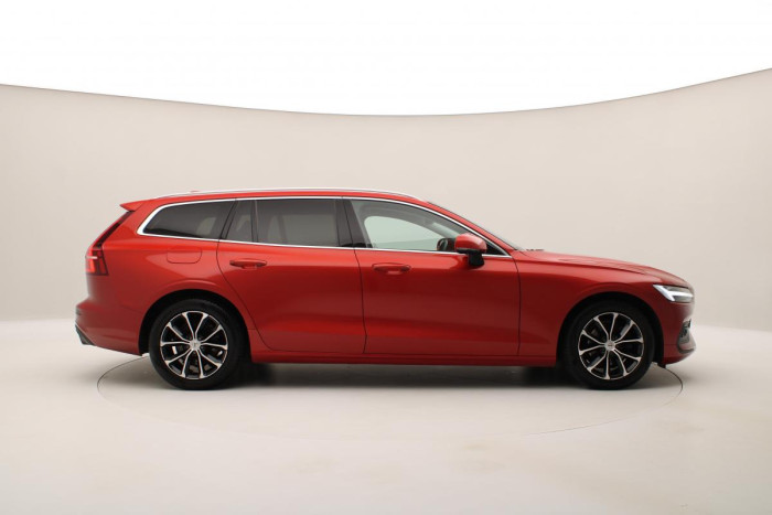 Volvo V60 B4 MOMENTUM AUT REZERVACE 2.0 Momentum