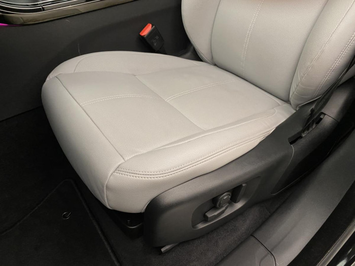 Land Rover Range Rover Velar D300 SE AUT AWD REZERVACE 3.0 d SE