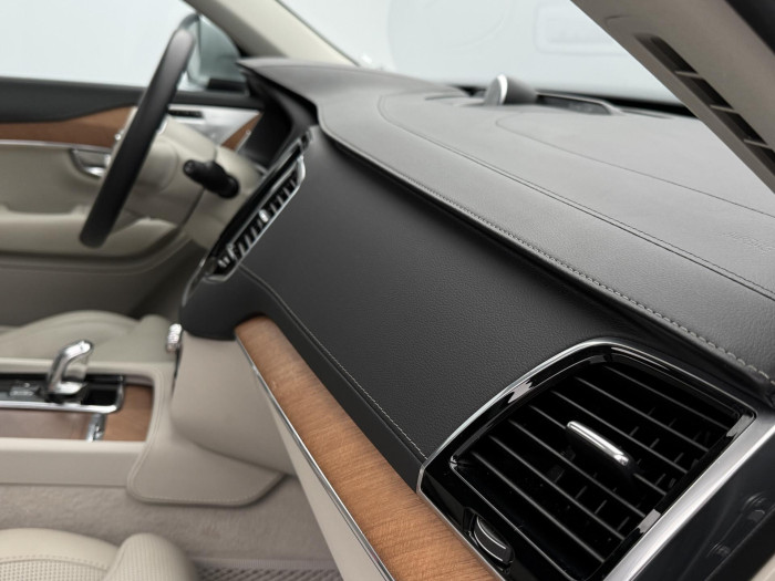 Volvo XC90 T8 AWD RECHARGE INSCRIPTION