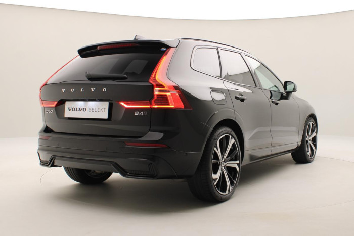 Volvo XC60 B4 AWD ULTIMATE DARK CZ 1.maj