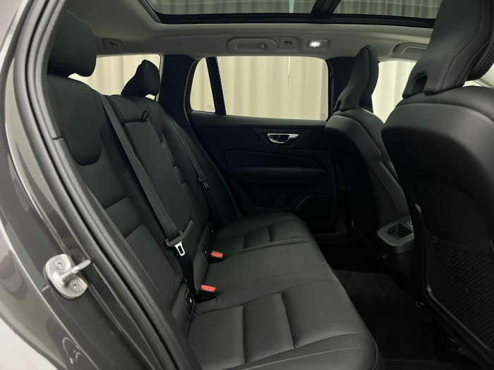 Volvo V60 B4 PLUS BRIGHT AUT 1.maj.