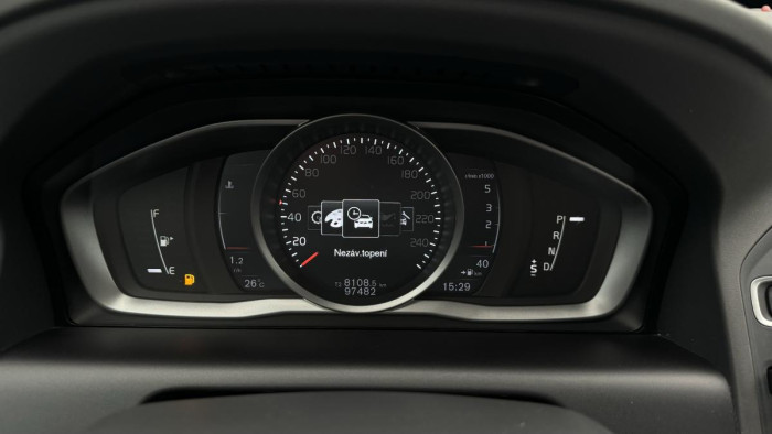 Volvo XC60 D4 AWD MOMENTUM REZERVACE 2.4 d Momentum