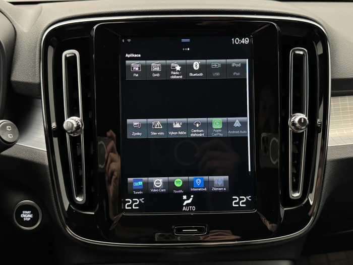 Volvo XC40 T2 MOMENTUM CZ 1.5 Momentum