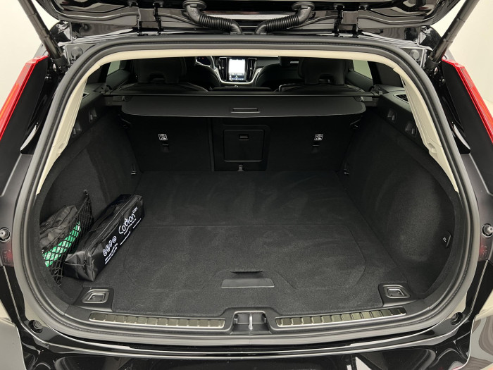 Volvo V60 B4 BRIGHT PLUS