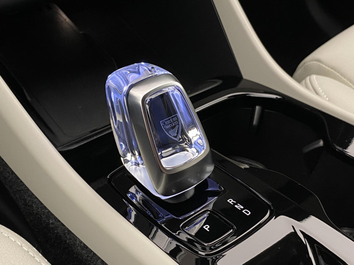 Volvo XC40 B4 DARK PLUS AUT CZ