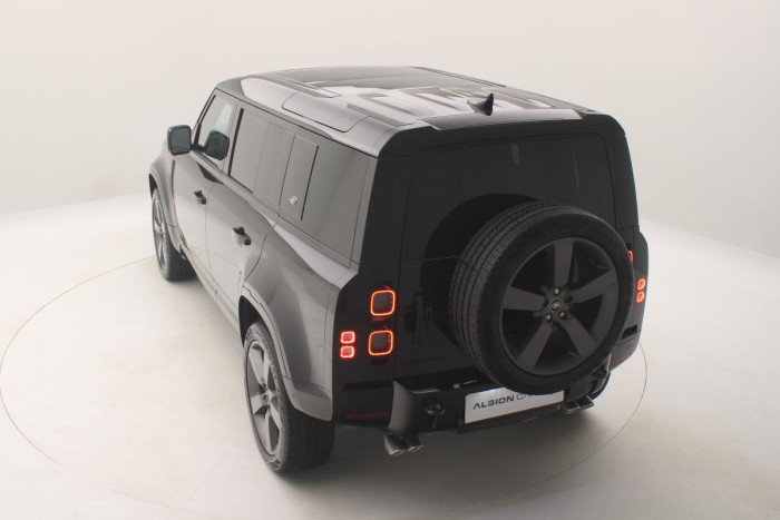 Land Rover Defender 110 V8 P525 AWD AUT REZERVACE 5.0 V8