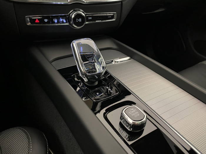 Volvo XC60 B5 AWD PLUS BLACK EDITION AUT