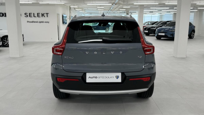 Volvo XC40 T2 MOMENTUM ADVANCED REZERVACE 1.5 Momentum