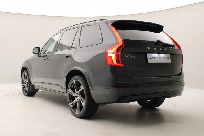 Volvo XC90 B6 AWD R-DESIGN REZERVACE