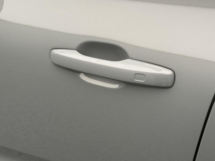 Volvo XC60 B5 AWD DARK ULTRA REZERVACE