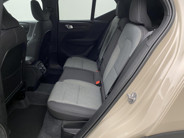 Volvo XC40 B3 DARK PLUS AUT CZ