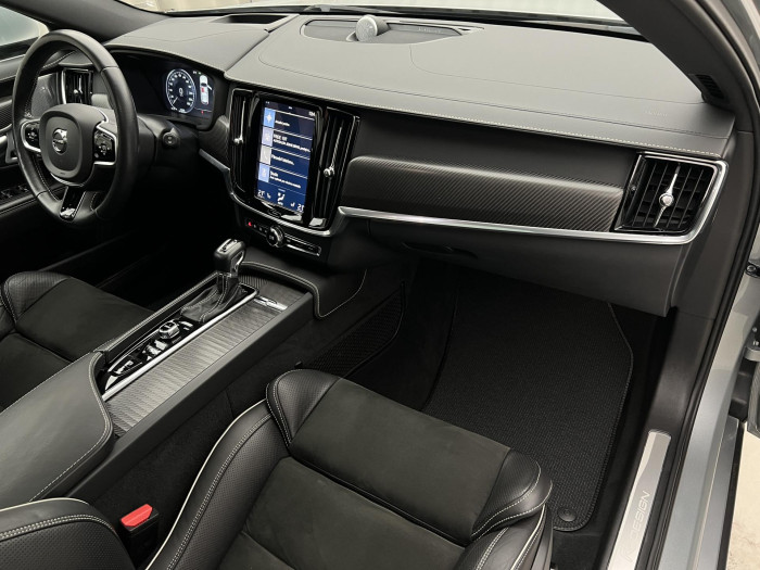 Volvo V90 D5 AWD R-DESIGN AUT CZ 2.0 d