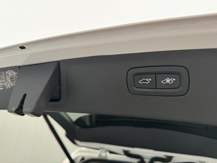 Volvo XC90 B5 AWD BRIGHT ULTRA AUT CZ 7M