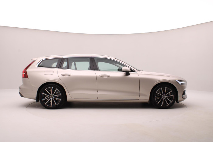Volvo V60 T6 AWD RECHARGE CORE AUT CZ