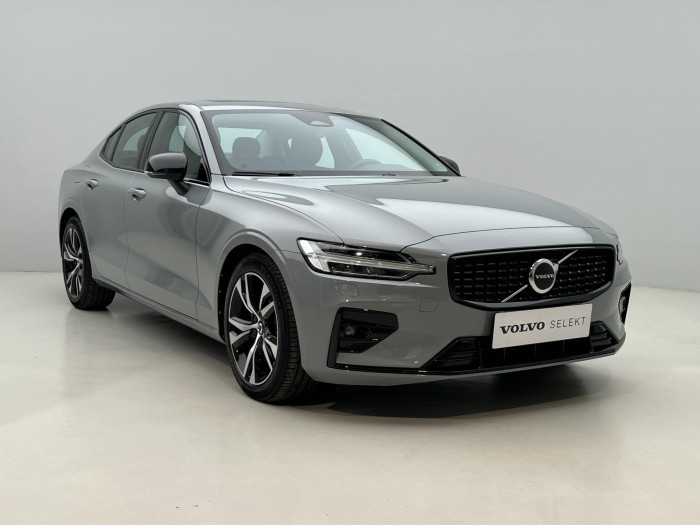 Volvo S60 B5 AWD ULTIMATE DARK AUT 1.maj