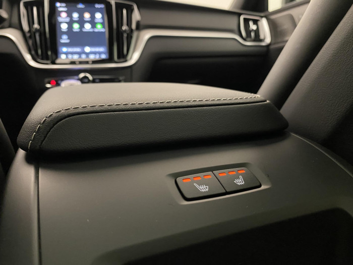 Volvo V60 B4 AUT DARK PLUS