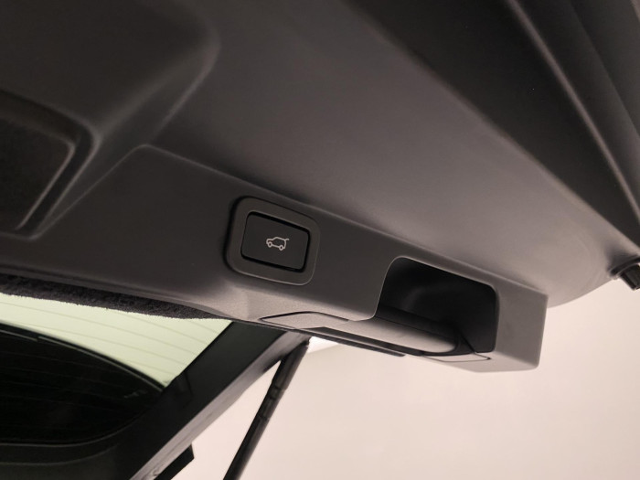 Land Rover Range Rover Sport SVR 5.0 V8 AWD AUT REZERVACE 5.0 V8