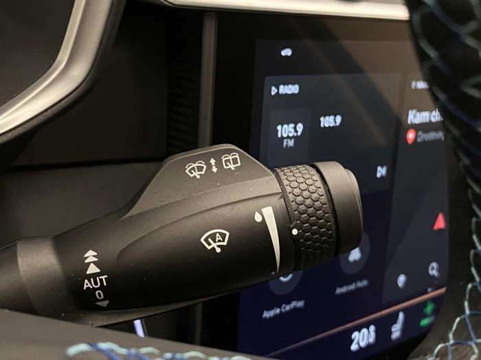 Lynk & Co 01 PHEV DCT AUT 1.maj. REZERVACE