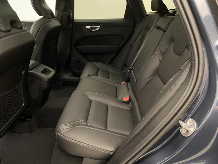 Volvo XC60 B5 AWD AUT PLUS BLACK EDITION