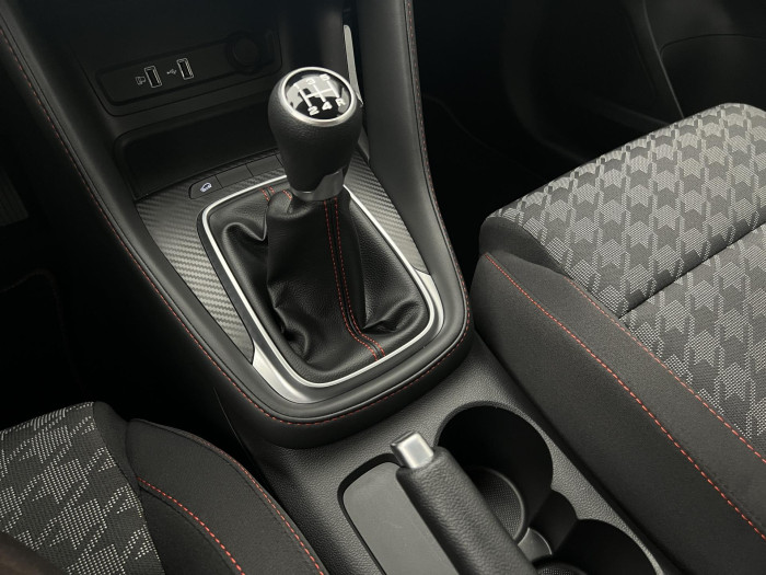 MG ZS 1.5 ESSENTIAL PLUS CZ