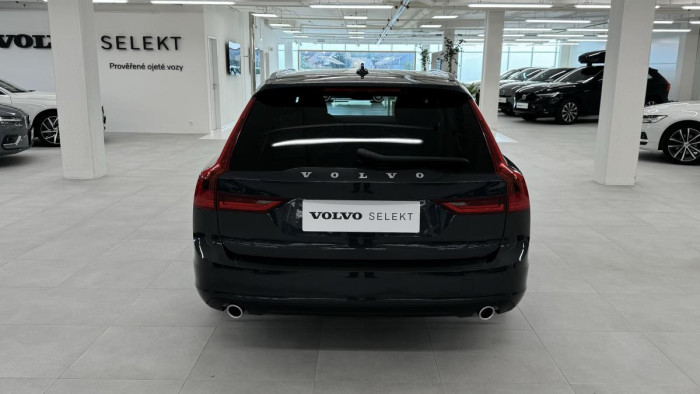 Volvo V90 D4 MOMENTUM REZERVACE 2.0 d Momentum