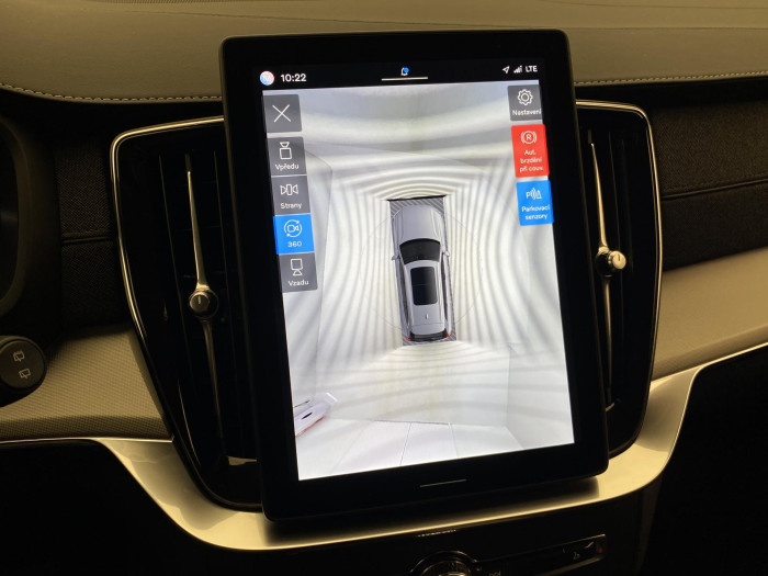 Volvo XC90 T8 AWD RECHARGE CORE AUT CZ 7m