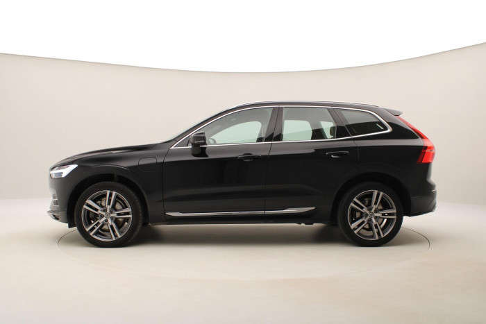 Volvo XC60 T8 AWD RECHARGE REZERVACE