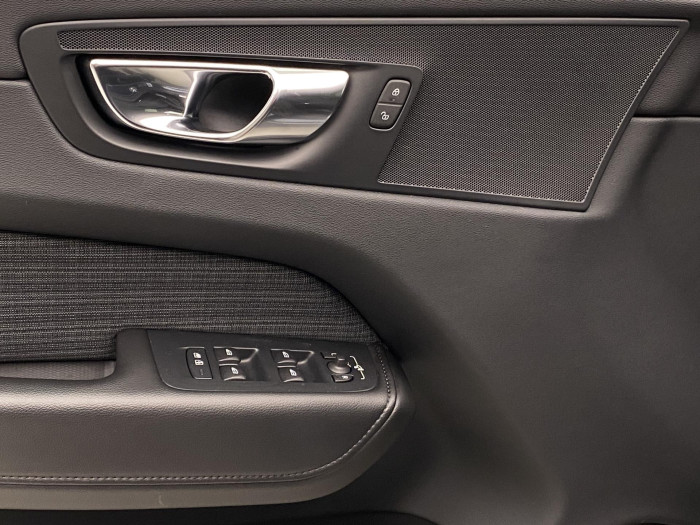 Volvo XC60 B4 AWD CORE AUT CZ