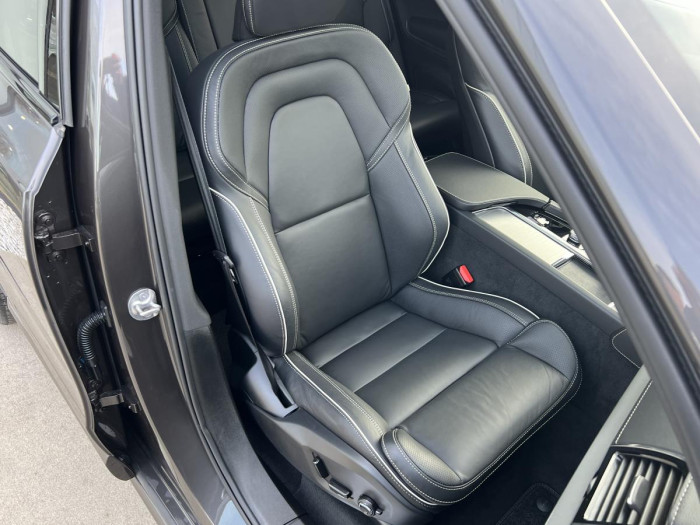 Volvo XC90 B5 AWD ULTIMATE DARK Aut 1.maj