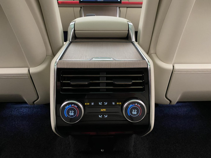 Land Rover Range Rover P530 AUTOBIOGRAPHY REZERVACE