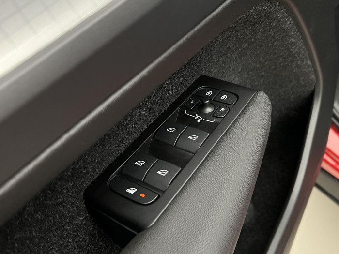 Volvo XC40 T2 MOMENTUM PRO 1.maj. 1.5 Momentum