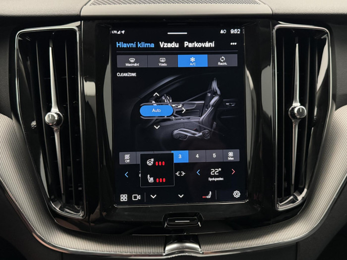 Volvo XC60 B4 AWD PLUS DARK AUT 1. maj