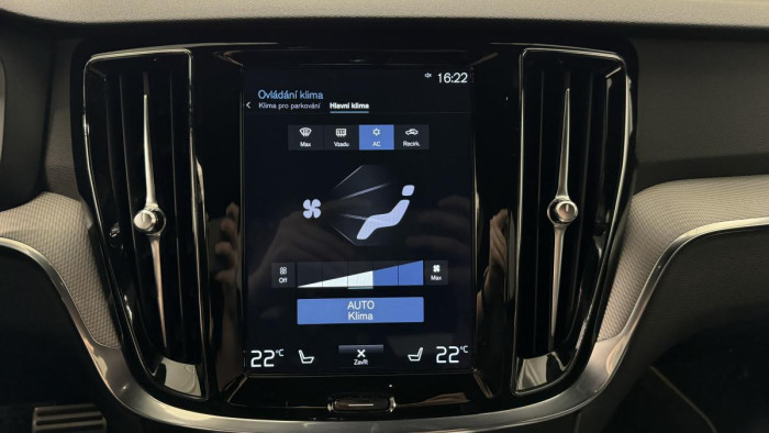 Volvo V60 D4 R-DESIGN POLESTAR REZERVACE 2.0 d