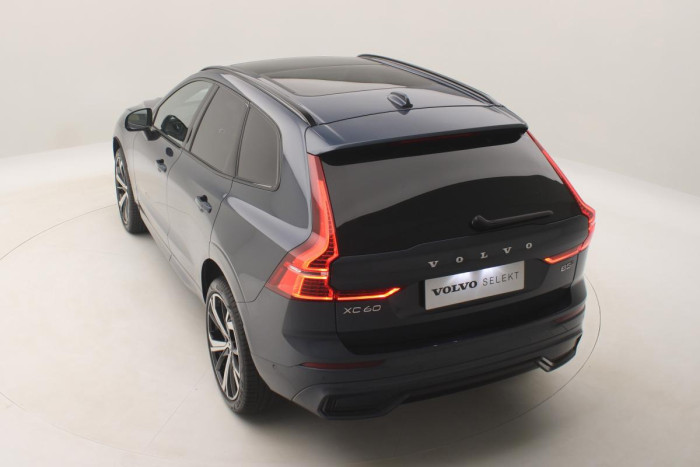 Volvo XC60 B5 AWD ULTIMATE AUT 1.maj