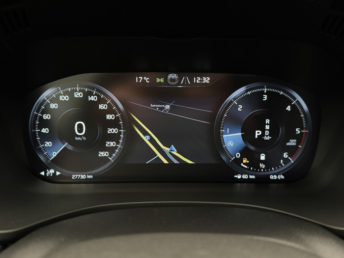 Volvo XC60 B5 AWD INSCRIPTION REZERVACE