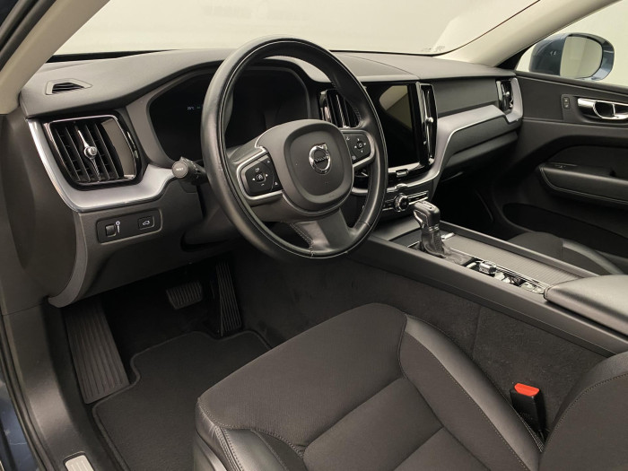 Volvo XC60 D4 MOMENTUM AUT 1.maj 2.0 d Momentum