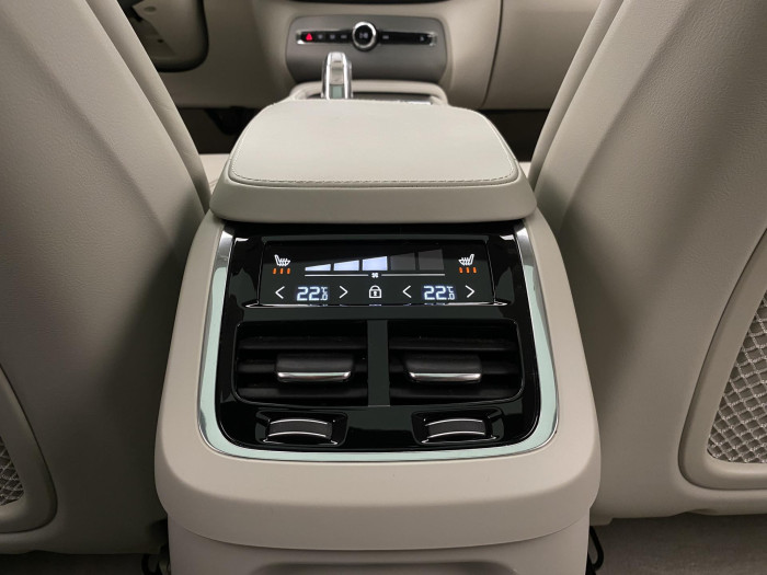 Volvo XC90 T8 TWIN ENGINE INSCRIPTION CZ