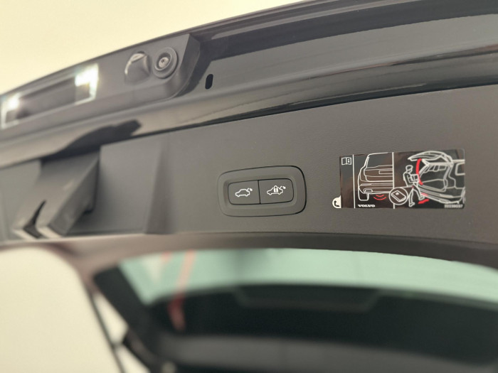 Volvo XC40 T2 MOMENTUM PRO REZERVACE 1.5 Momentum