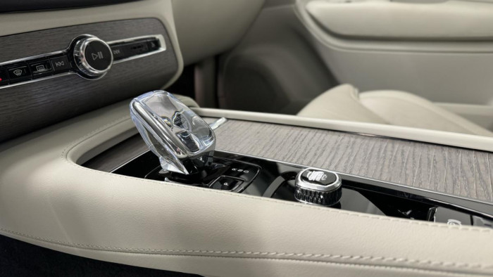 Volvo XC90 B5 AWD ULTIMATE AUT REZERVACE