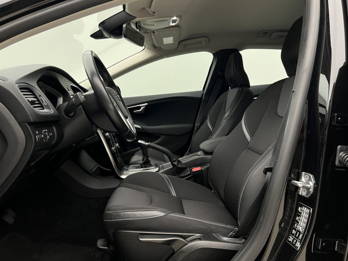 Volvo V40 D4 MOMENTUM AUT 2.0 d Momentum