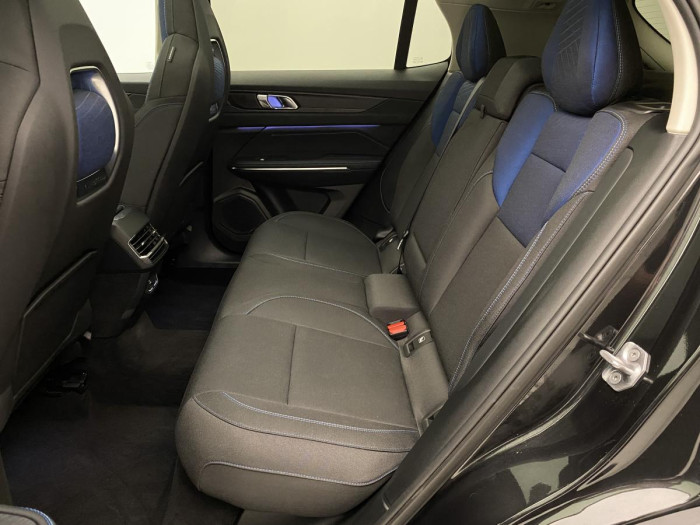 Lynk & Co 01 PHEV DCT AUT 1.maj. REZERVACE