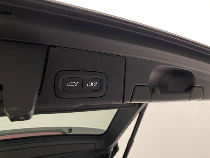 Volvo XC60 B4 AWD INSCRIPTION AUT CZ