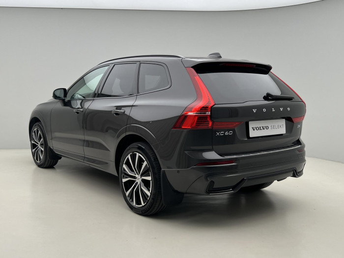 Volvo XC60 B4 AWD PLUS DARK AUT 1.maj.