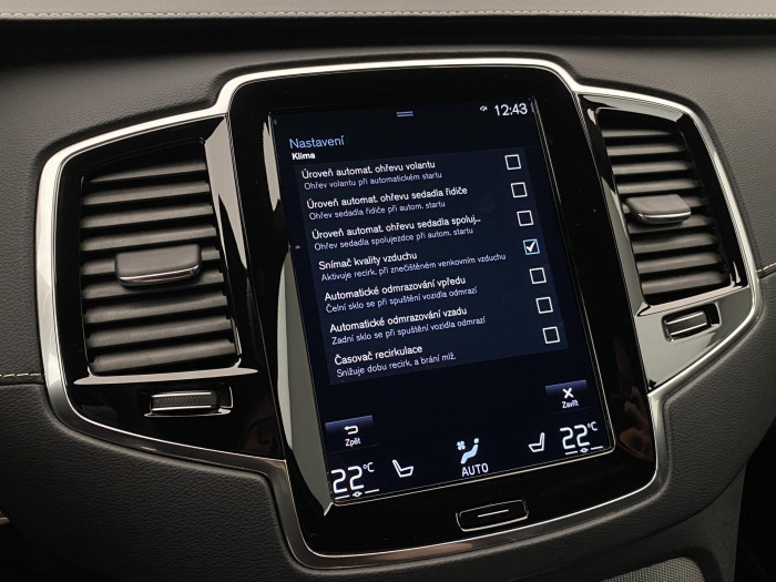 Volvo XC90 B5 AWD R-DESIGN AUT REZERVACE