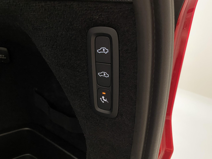 Volvo XC90 T8 AWD ULTIMATE DARK RECHARGE