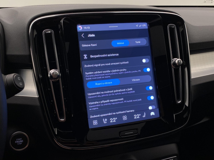 Volvo XC40 B3 AUT PLUS BLACK EDITION