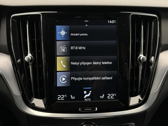 Volvo V60 CC D4 AWD MOMENTUM CZ 1.maj 2.0 d CC CC Momentum