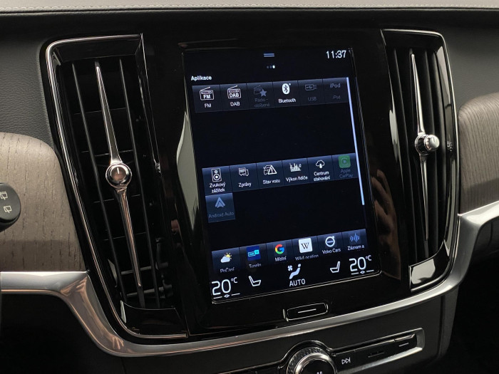 Volvo V90 CC B5 AWD MOMENTUM AUT CZ 2.0 CC CC Momentum