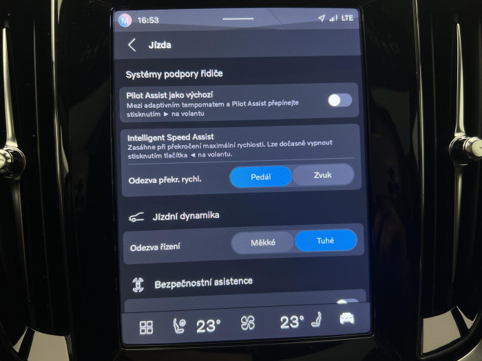 Volvo V60 B4 PLUS DARK AUT 1.maj.