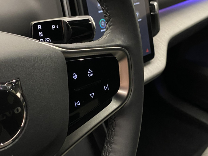 Volvo EX30 PURE ELECTRIC PLUS RWD